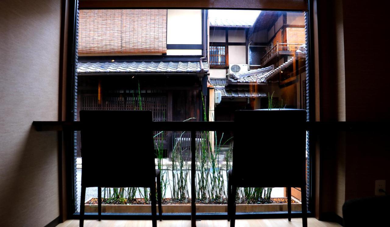 Hotel Traveling Bridge Nijojo Kyoto Buitenkant foto