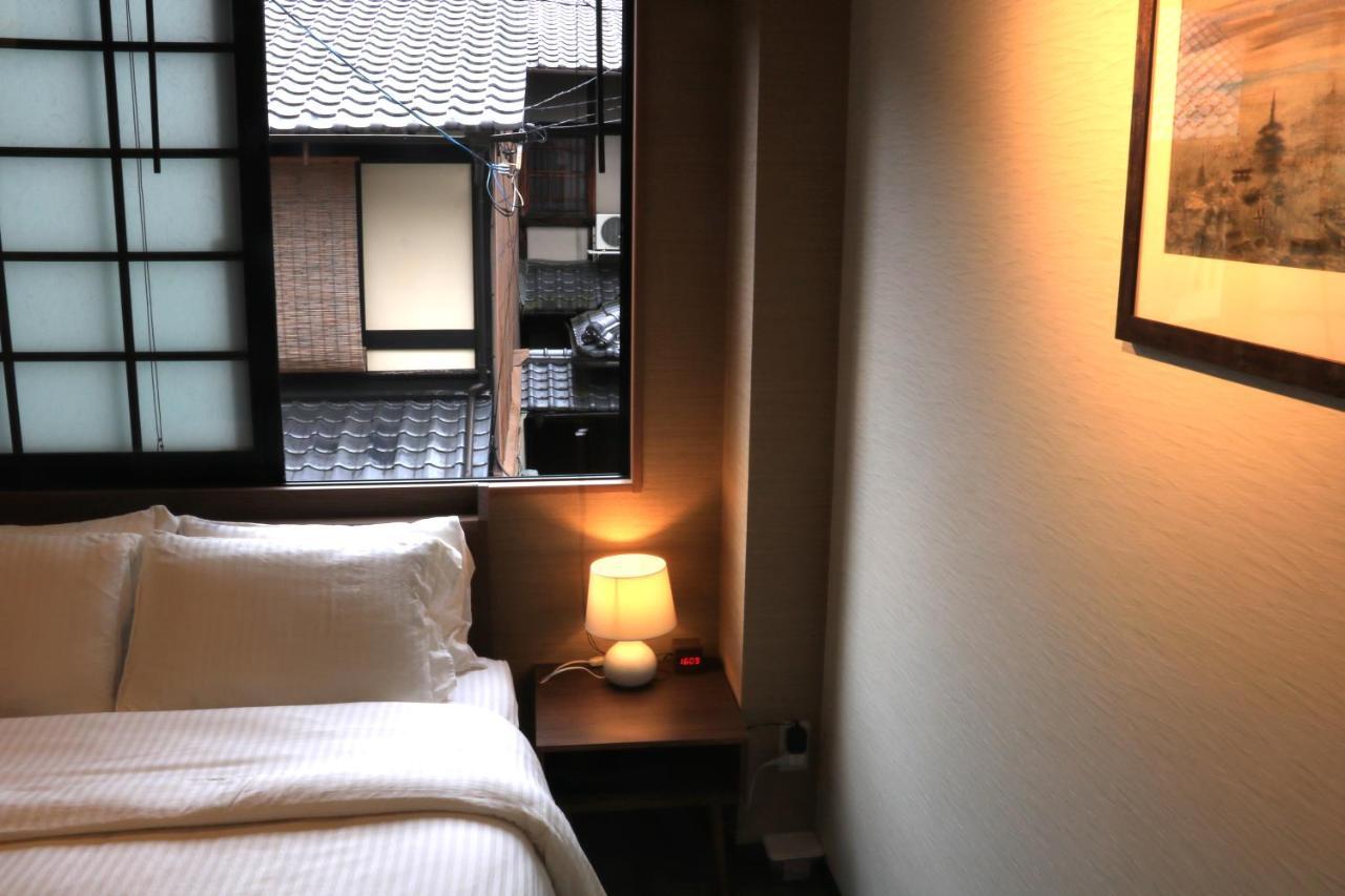Hotel Traveling Bridge Nijojo Kyoto Buitenkant foto